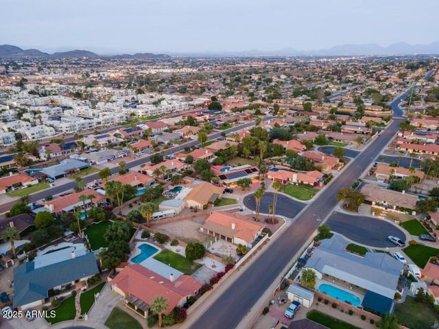 402 E MONTE CRISTO Avenue, Phoenix, AZ 85022