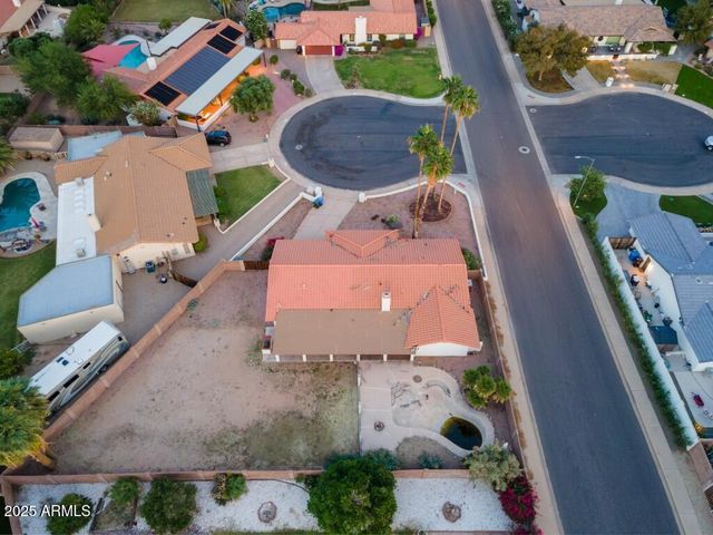 402 E MONTE CRISTO Avenue, Phoenix, AZ 85022