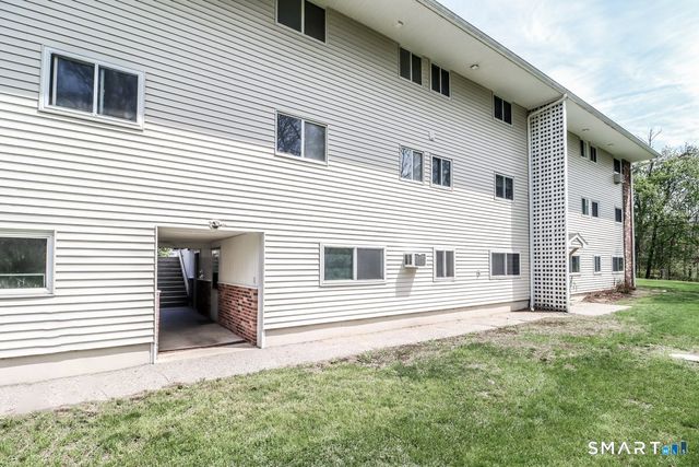 21 Harry Brook Village 21, New Milford, CT 06776