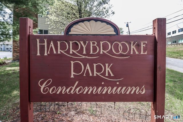 21 Harry Brook Village 21, New Milford, CT 06776