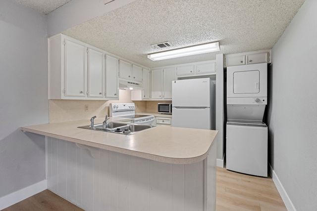 8601 Memphis Drive, 61, Lubbock, TX 79423