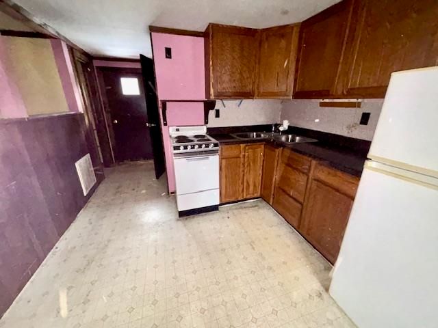 90 N Lowell Road, Windham, NH 03087