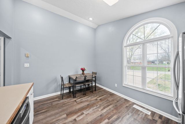 261 W 37th St, Hopkinsville, KY 42240