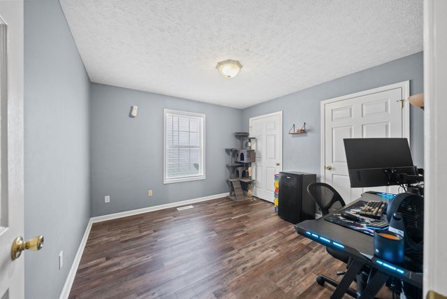 261 W 37th St, Hopkinsville, KY 42240