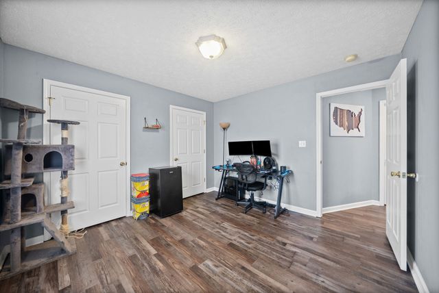 261 W 37th St, Hopkinsville, KY 42240