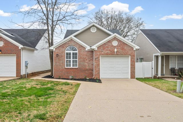 261 W 37th St, Hopkinsville, KY 42240