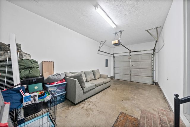 261 W 37th St, Hopkinsville, KY 42240