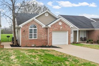 261 W 37th St, Hopkinsville, KY 42240