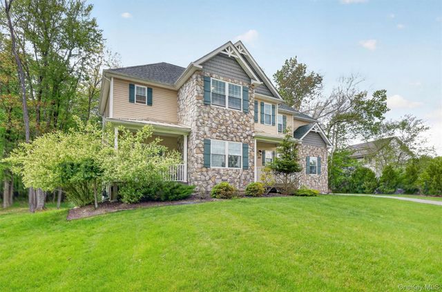 107 Debra Lane, New Windsor, NY 12553