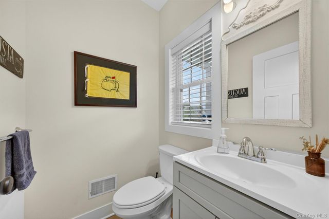 107 Debra Lane, New Windsor, NY 12553