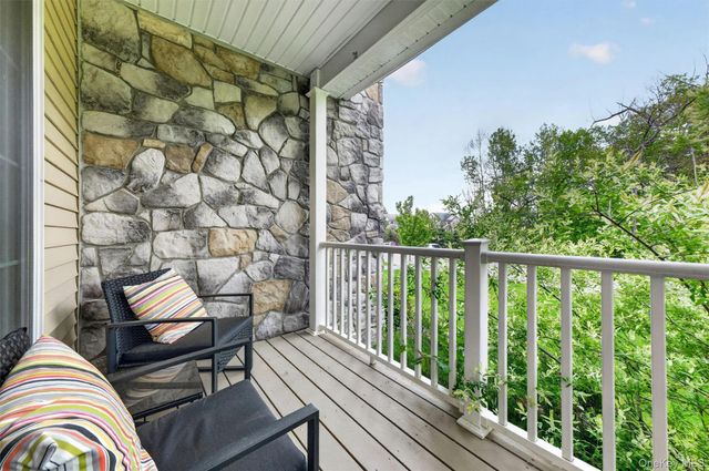 107 Debra Lane, New Windsor, NY 12553