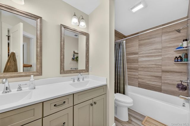 107 Debra Lane, New Windsor, NY 12553