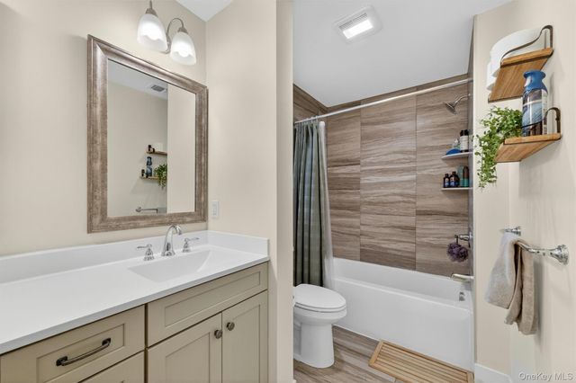 107 Debra Lane, New Windsor, NY 12553