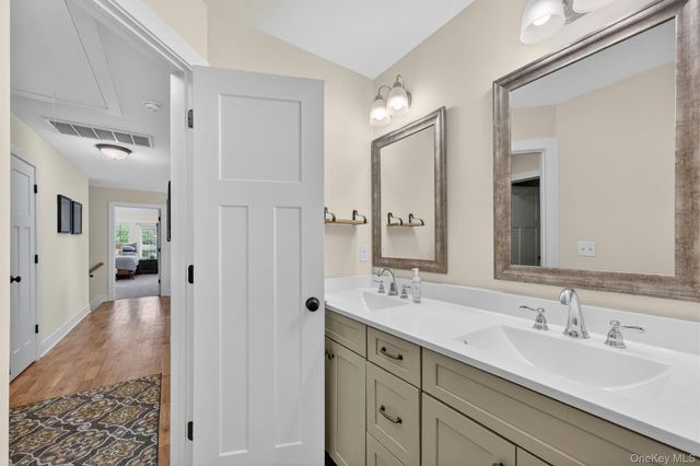 107 Debra Lane, New Windsor, NY 12553