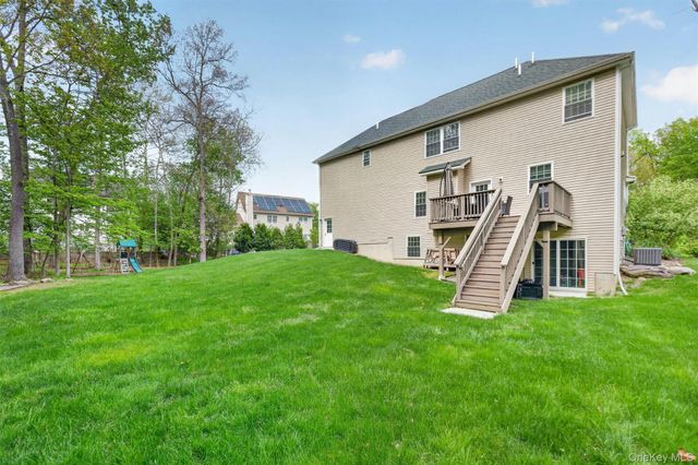 107 Debra Lane, New Windsor, NY 12553