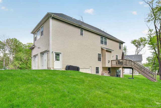 107 Debra Lane, New Windsor, NY 12553