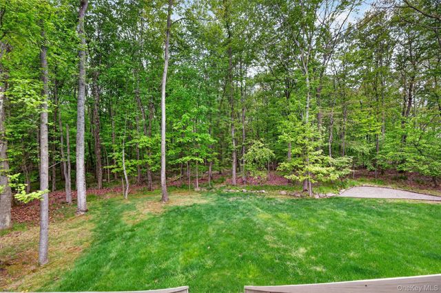 107 Debra Lane, New Windsor, NY 12553