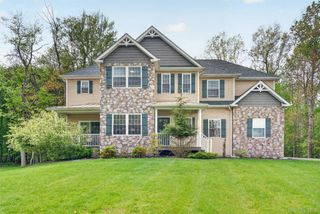 107 Debra Lane, New Windsor, NY 12553