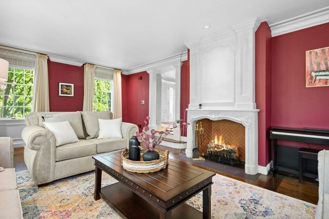 11 Scotch Pine Cir, Wellesley, MA 02481