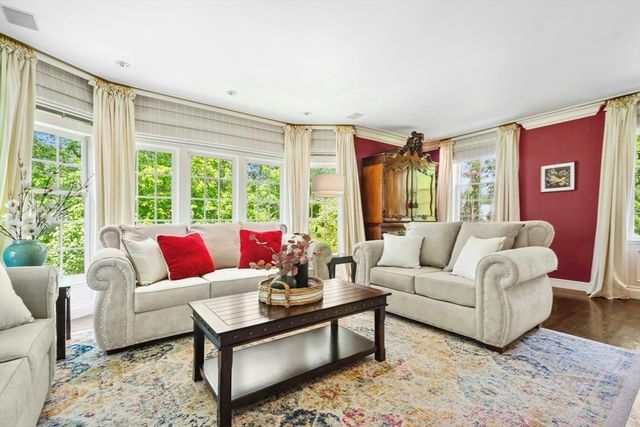 11 Scotch Pine Cir, Wellesley, MA 02481