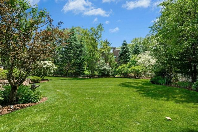 11 Scotch Pine Cir, Wellesley, MA 02481