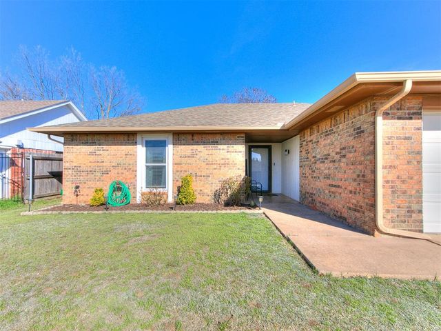 4339 Liberty Circle, Shawnee, OK 74804