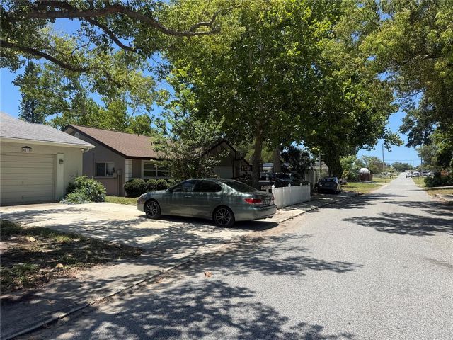 4238 PINEFIELD AVENUE, Holiday, FL 34691