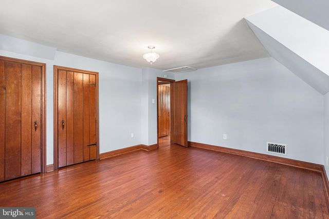 217 E THOMSON AVE, Springfield, PA 19064