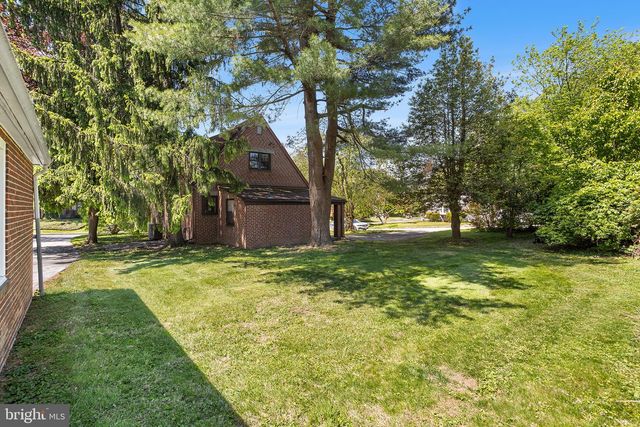217 E THOMSON AVE, Springfield, PA 19064
