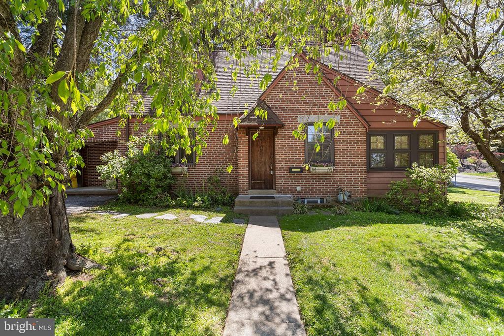 217 E THOMSON AVE, Springfield, PA 19064