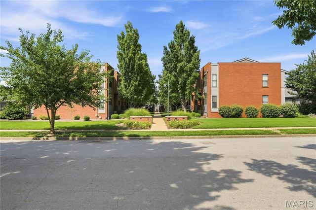 4155 McPherson Avenue, St Louis, MO 63108