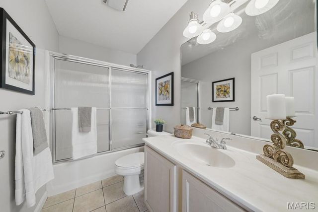 4155 McPherson Avenue, St Louis, MO 63108