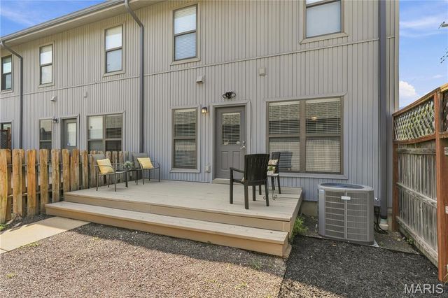 4155 McPherson Avenue, St Louis, MO 63108