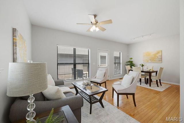 4155 McPherson Avenue, St Louis, MO 63108