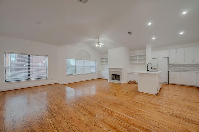 9830 Cynthia Ann Court, Houston, TX 77025