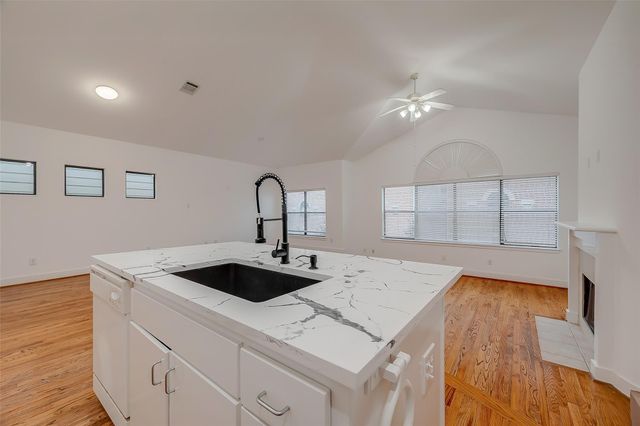 9830 Cynthia Ann Court, Houston, TX 77025