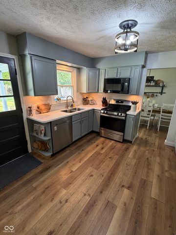 2945 S Kenmore Road, Indianapolis, IN 46203