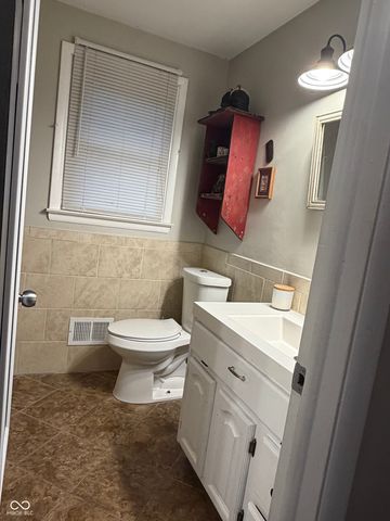 2945 S Kenmore Road, Indianapolis, IN 46203