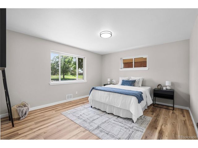 3541 N Monaco Pkwy, Denver, CO 80207