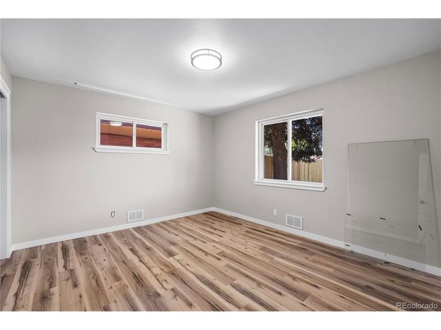 3541 N Monaco Pkwy, Denver, CO 80207