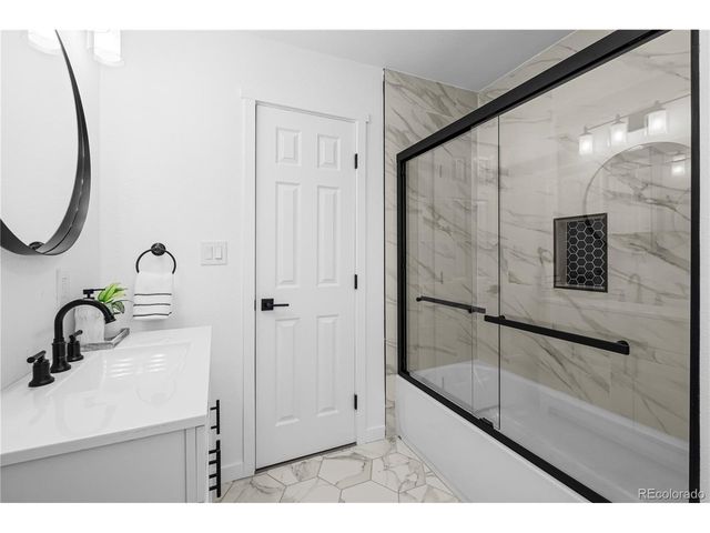 3541 N Monaco Pkwy, Denver, CO 80207