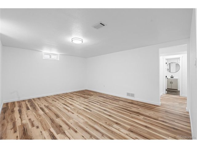 3541 N Monaco Pkwy, Denver, CO 80207