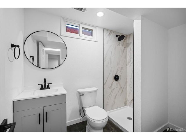 3541 N Monaco Pkwy, Denver, CO 80207