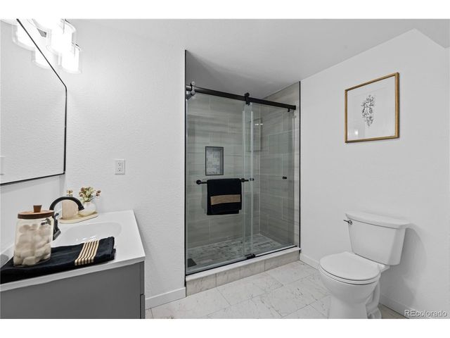 3541 N Monaco Pkwy, Denver, CO 80207