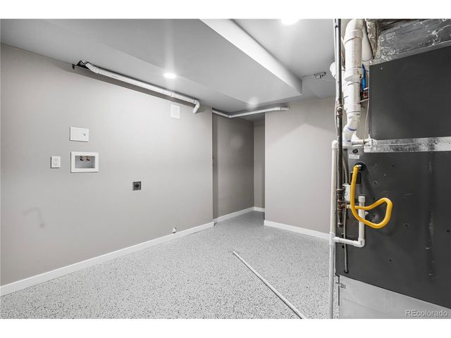 3541 N Monaco Pkwy, Denver, CO 80207