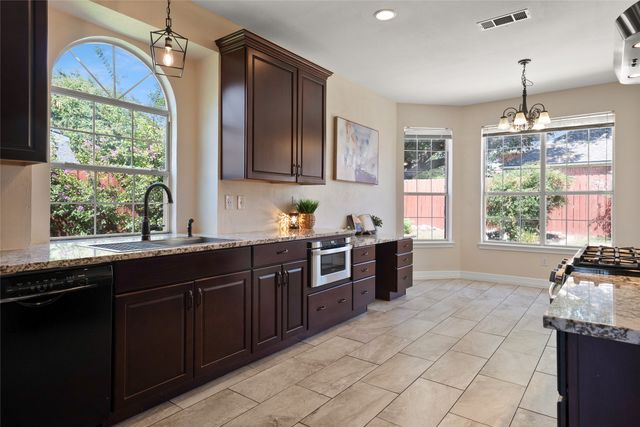 275 Meadowside Drive, Keller, TX 76248