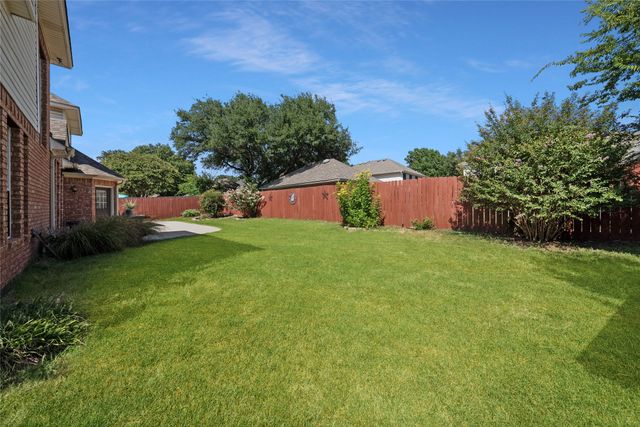 275 Meadowside Drive, Keller, TX 76248