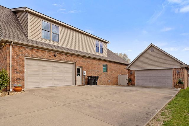 125 Pershing Way, Paducah, KY 42001