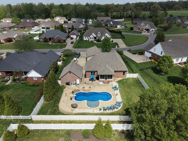 125 Pershing Way, Paducah, KY 42001