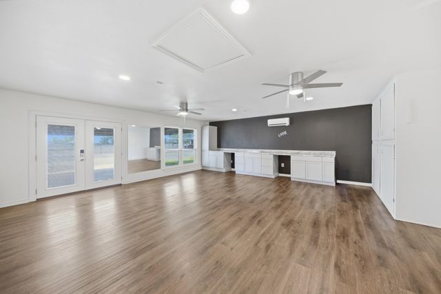 4988 Thane Road Road, Navasota, TX 77868